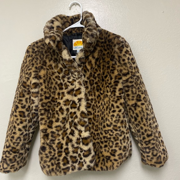 Leopard Print Kids Faux Fur Coat - Picture 3 of 5